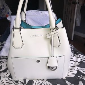 100% authentic Michael Kors Greenwich tote bag